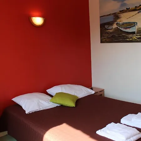 Les Acacias De Ratabizet Hotel Genas