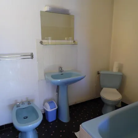 Les Acacias De Ratabizet Hotel Genas